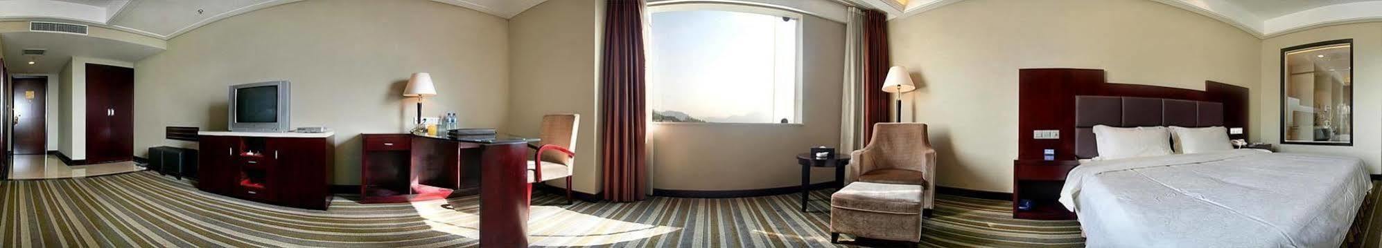 Phoenix Grand Hotel Fenghuang Extérieur photo